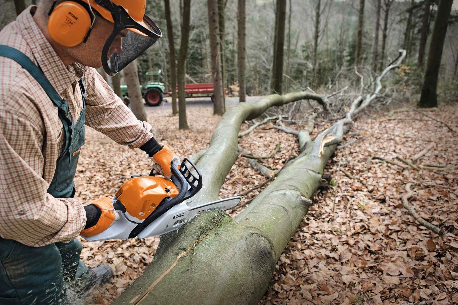 STIHL Benzin-Motorsäge MS 391, Schienenlänge 40cm – Bild 2